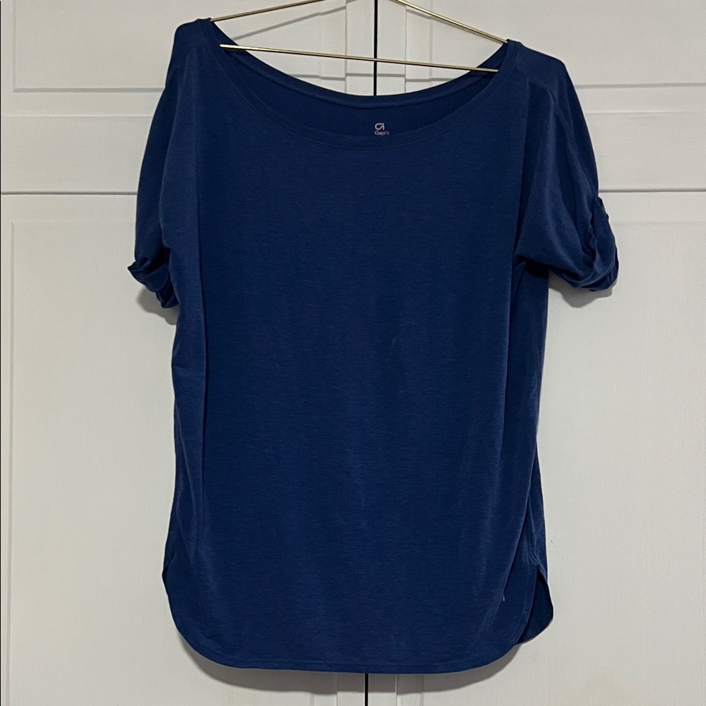 GAP Fit breathe Women's Navy Scoop Neck Short Sleeve Top